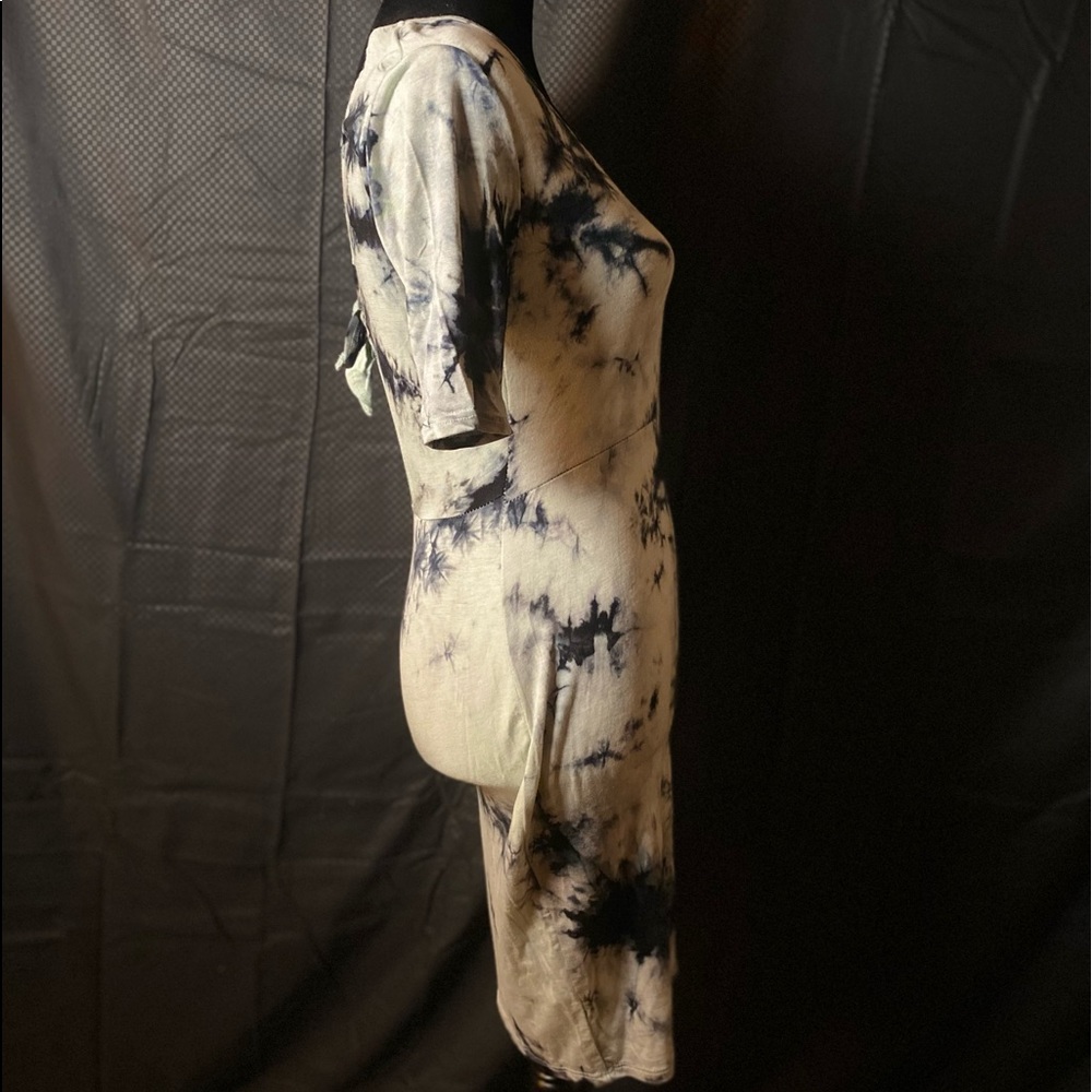 π Tye Dye Dress - Picture 3 of 13